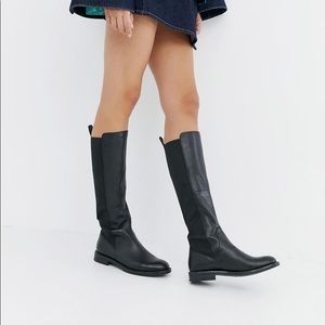 SOLD- NWT Vagabond Amina Tall boots